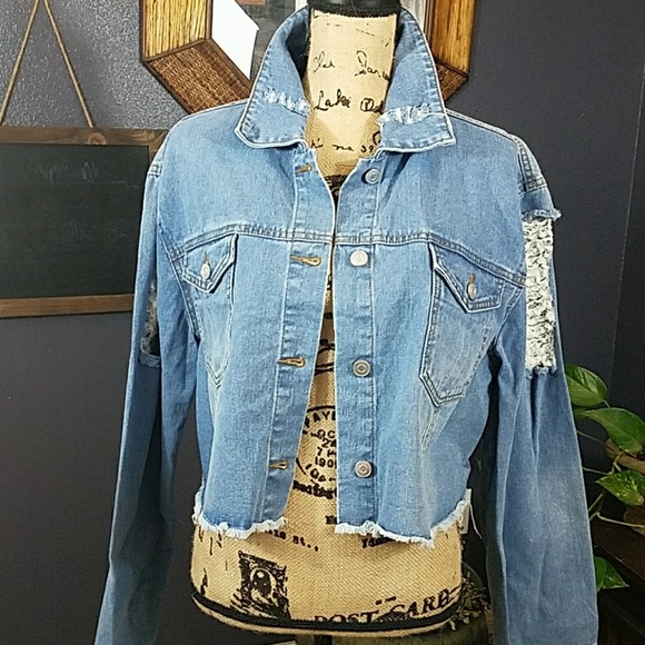 Ultra Distressed Crop Jean Jacket Pockets - Picture 5 of 5